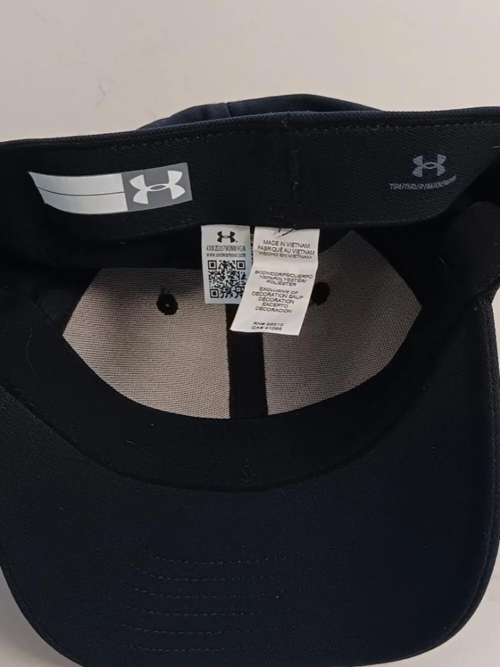 UNDER ARMOUR Kids Baseball Caps Bundle of 2 Black and Red Stretch Fit